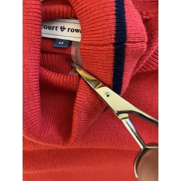 Court & Rowe Women’s Belle Noel Sweater Size M In Bright Rouge NEW - Picture 2 of 9